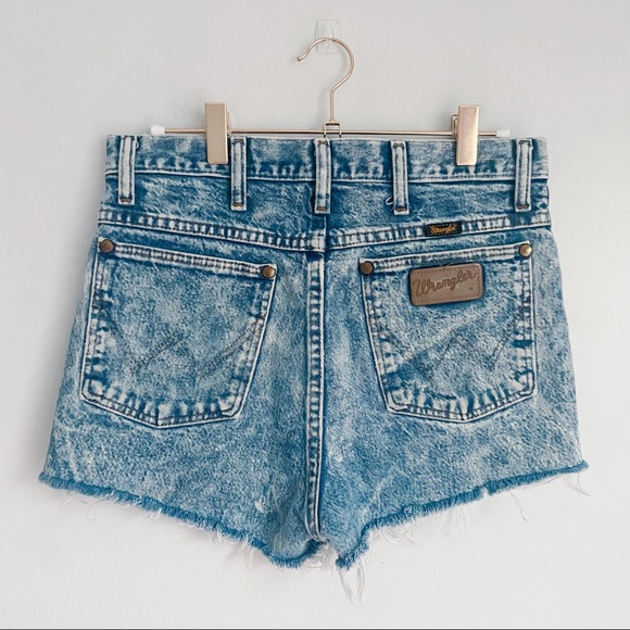 Wrangler Pants - WRANGLER Leather Patch Acid Wash Cut Off Shorts
